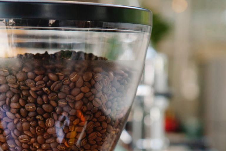 Manual versus Automatic espresso machines understanding the difference